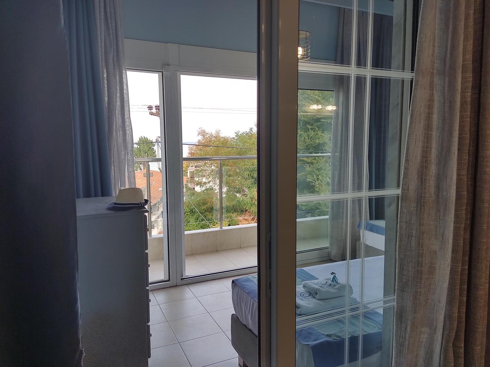 Celeste Deluxe Apartments Skala Potamia  Værelse billede